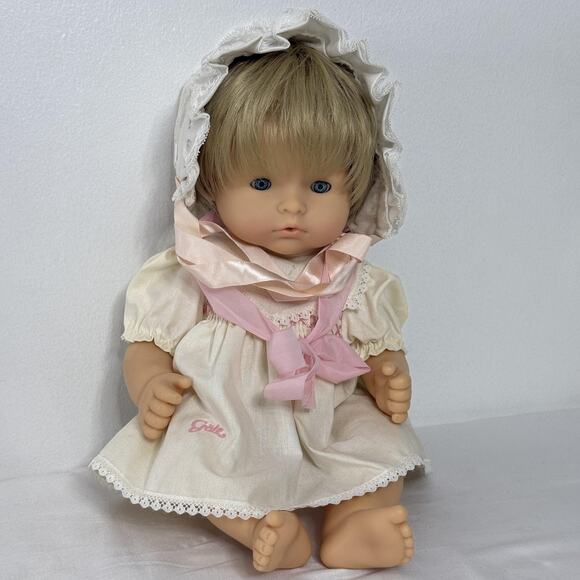 Vintage Gotz Baby Doll Blonde Blue Eyes Dress Bonnet Götz-Puppe Sleep Eyes Tag - Picture 5 of 9